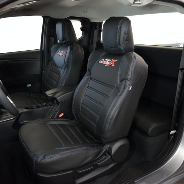 Housse simili cuir ISUZU D-MAX, noir, surpiqûres bleues - ASHIKA